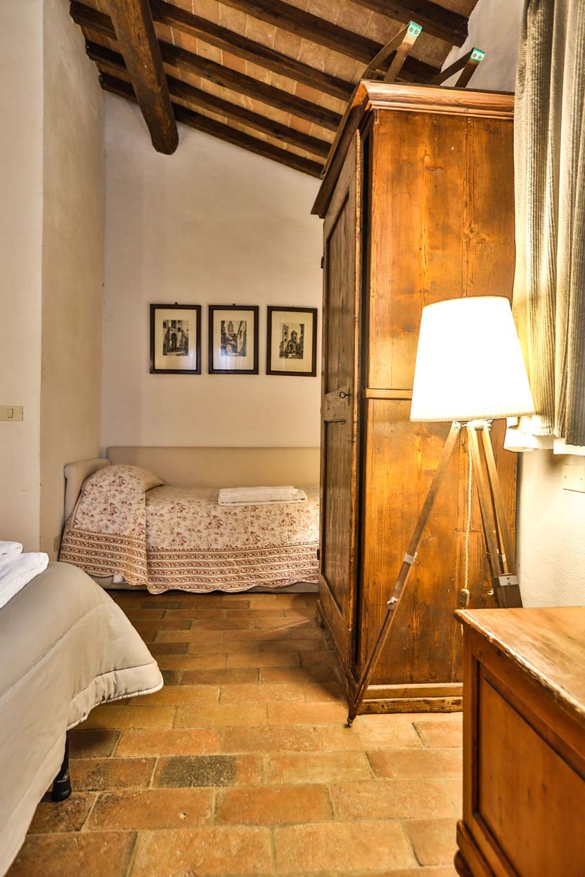 Il Fienile del Vichiaccio holiday house, interior and garden photos